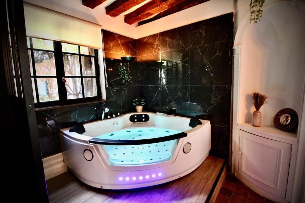 Le Spa Gustave - Sauna, Jacuzzi & Terrasse A Rouen Exterior foto